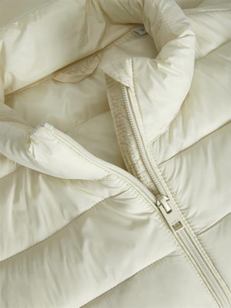 JXNORA LIGHTWEIGHT VEST OTW NOOS seedpearl