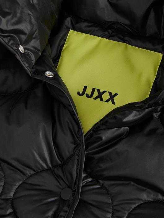 jxnova-shiny-quilted-jacket-sn-black