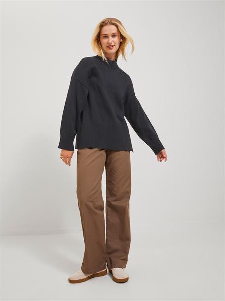 JXSIANA TWIST HIGH NECK KNIT black