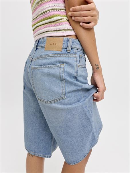 JXTOKYO LONG HW SHORTS DNM SN medium blue denim