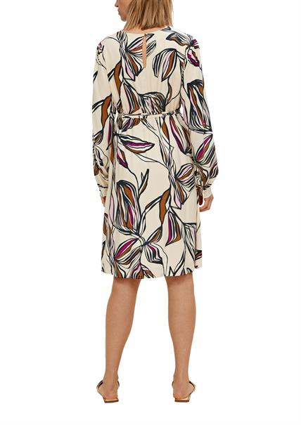 Kleid mit Allover-Print beige