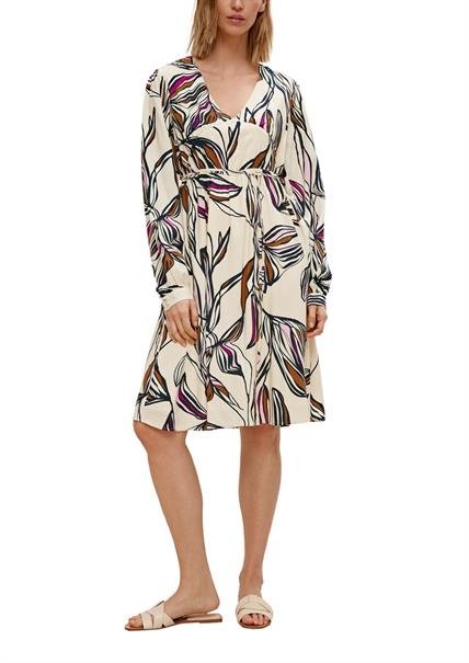 Kleid mit Allover-Print beige