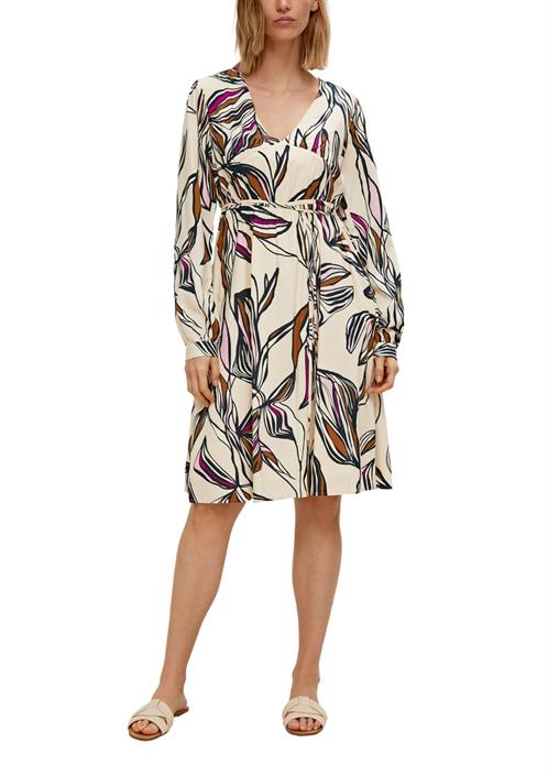 kleid-mit-allover-print-beige
