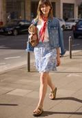 Knielanger Rock mit floralem Muster eventide blue