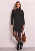 Knielanges Strickkleid mit Turtle Neck black coffee mel.