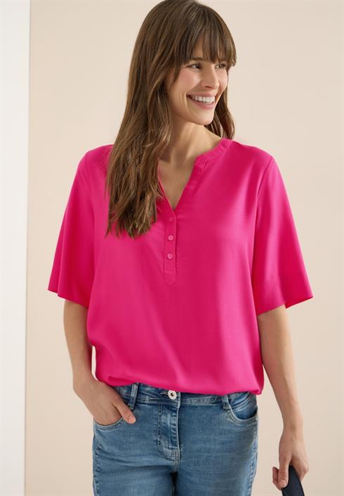 kurzarm-bluse-mit-split-neck-beetroot-pink