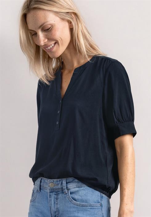 kurzarm-bluse-mit-split-neck-und-elastiksaum-darkest-blue