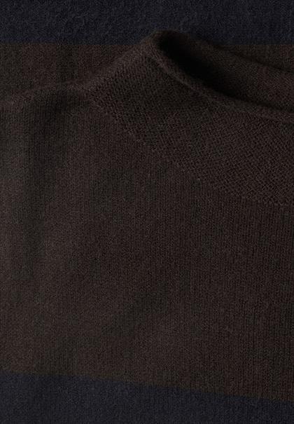 Kurzarm Pullover mit Turtle Neck black coffee