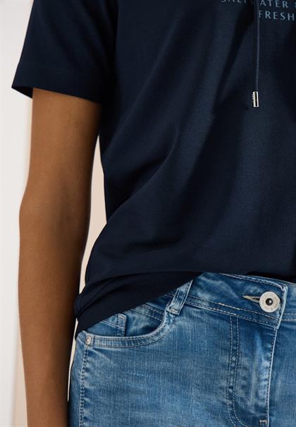 Kurzarm Shirt mit Kapuze und Wording universal blue