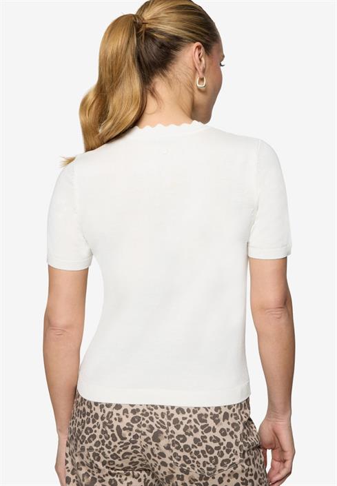 kurzarmpullover-mit-wellensaum-offwhite