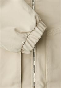 Kurze Jacke powder beige