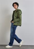 Kurze Steppjacke winter moss green