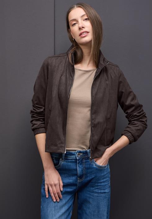 kurze-velours-jacke-deep-roast-brown