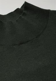 Kurzer Strickpullover oil green