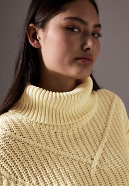 Kurzer Strukturpullover bond yellow