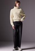 Kurzer Strukturpullover soft beige