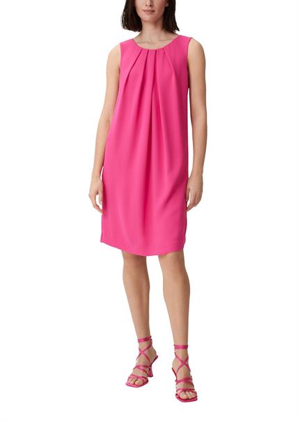 Kurzes Kleid aus Crêpe pink