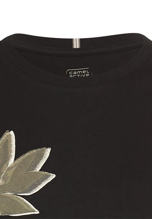 kurzes-t-shirt-kleid-mit-blumenprint-caviar-flower-print