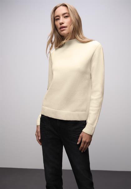 Kuscheliger Pullover soft beige