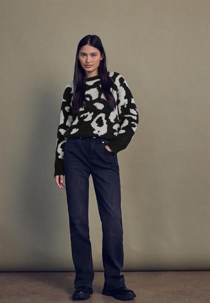 Kuscheliger Rundhalspullover black