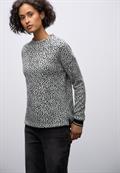 Kuscheliges Leo-Shirt black