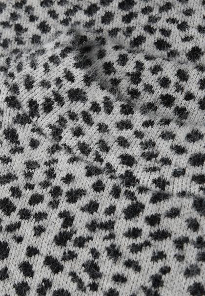 Kuscheliges Leo-Shirt black