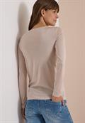 Langarm Shirt in Unifarbe mit Boat Neck cashmere beige