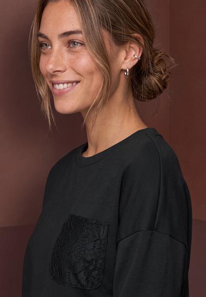 Langarm Shirt mit Details aus Spitze black