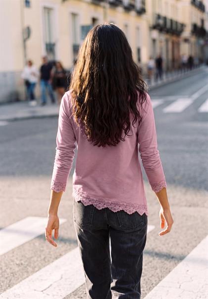 Langarm Shirt mit diagonalem Saum pearly rose