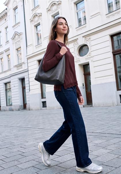 Langarm Shirt mit diagonalem Saum russet red