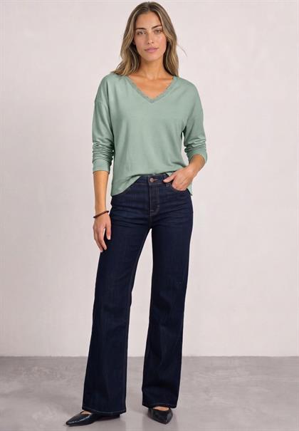 Langarm Shirt mit V-Neck und Spitzendetail eucalyptus green