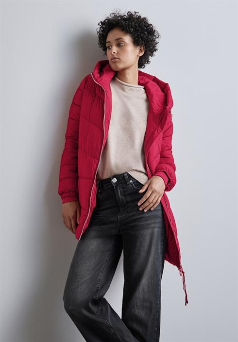 lange-steppjacke-carpet-red