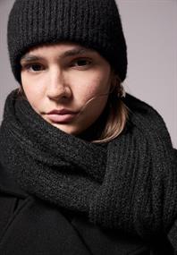 Langer Schal black