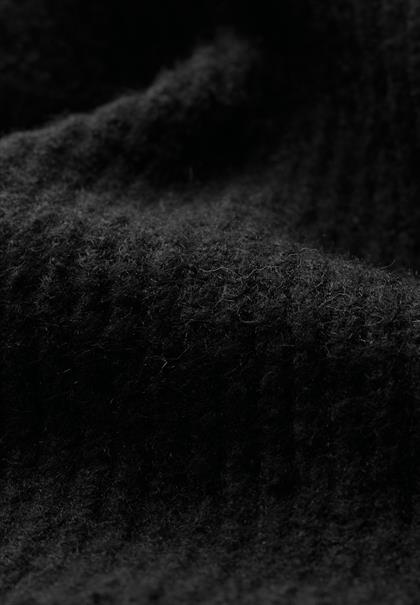 Langer Schal black