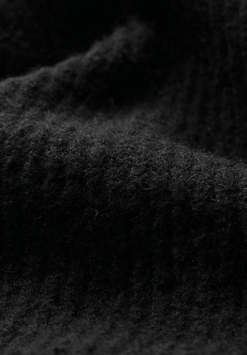 langer-schal-black