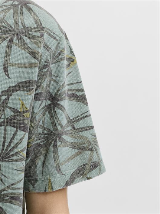 laurel-wreath