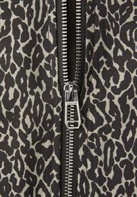 Leo Blouson molten earth