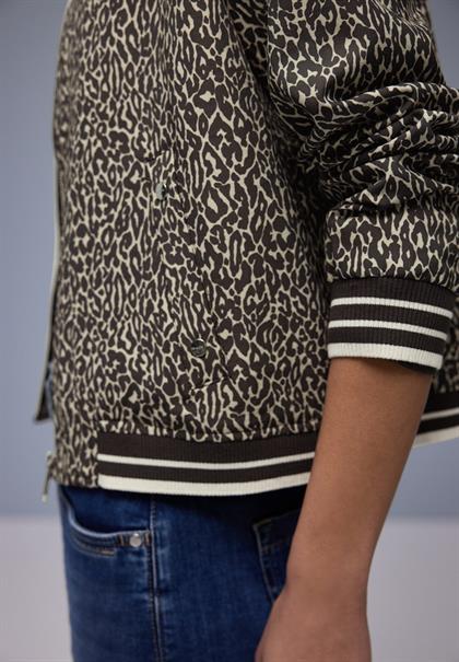 Leo Blouson molten earth