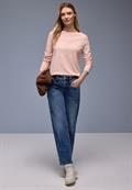 light apricot