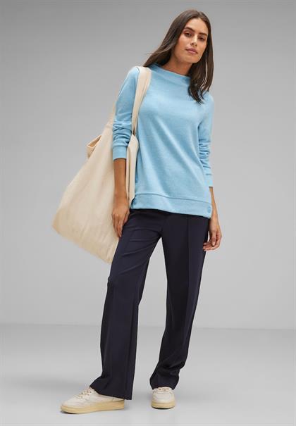 light aquamarine blue mel.