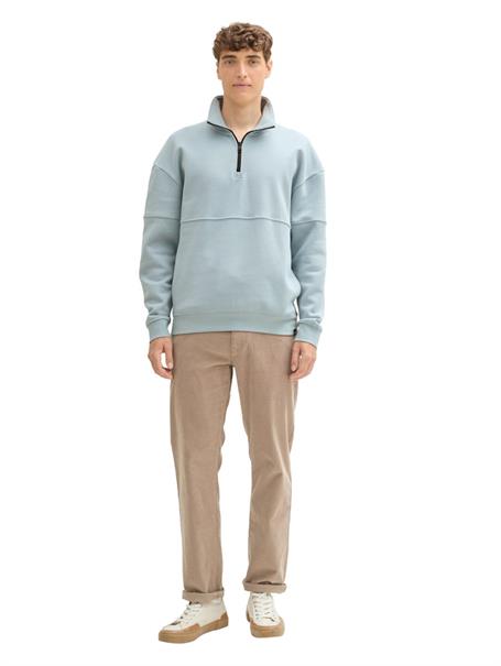 light grey mint