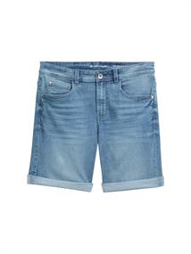 light stone wash denim