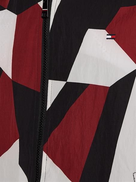 LIGHTWEIGHT HOODED PRINT JACKET dazzle camo rouge