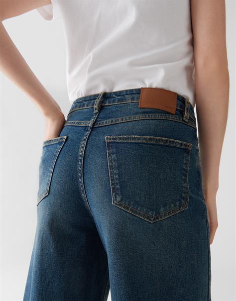 Lolah modern mid retro blue