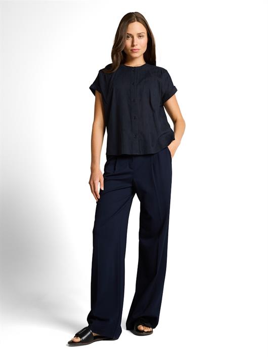 loose-fit-bluse-sky-captain-blue