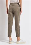 Loose Fit Cordhose bark brown