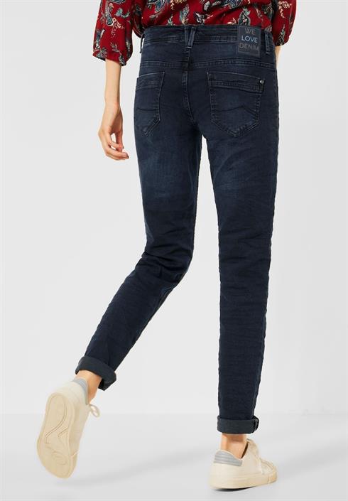 loose-fit-denim-blue-black-used-wash
