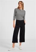 Loose Fit Hose black