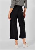 Loose Fit Hose black