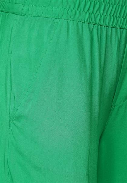 Loose Fit Hose fresh green